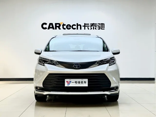 Toyota Sienna 2.5L Hybrid Comfort Edition