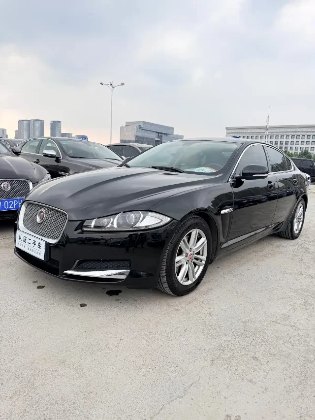 Jaguar XF XF 2.0T Elegance Edition