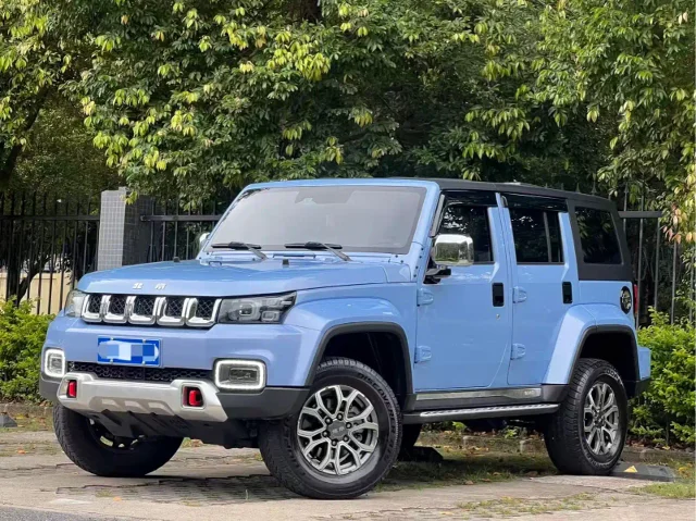 Beijing Off-Road BJ40 2.0T Auto 4WD City Hunter Edition Knight Type