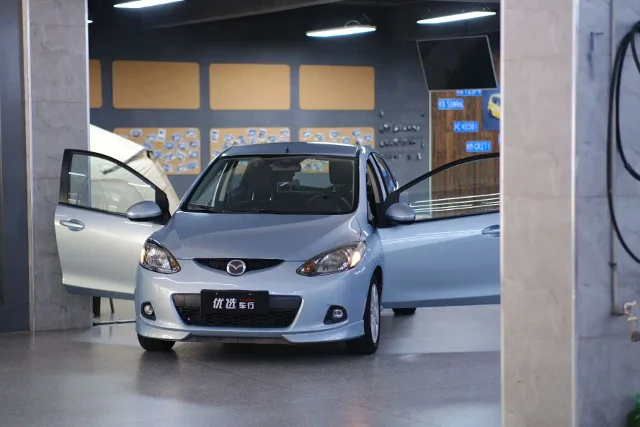 Mazda 2 Dazzle Dynamic 1.5L Auto Luxury Edition
