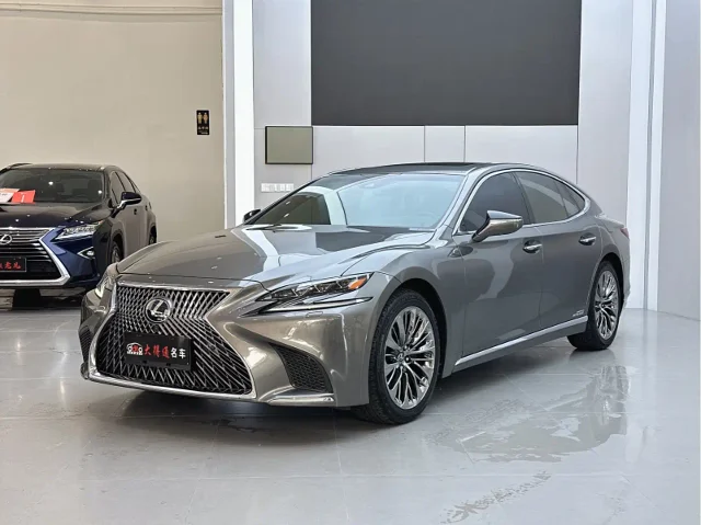Lexus LS 500h Executive Edition China V