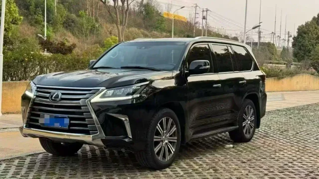 Lexus LX 570 Premium Luxury Edition