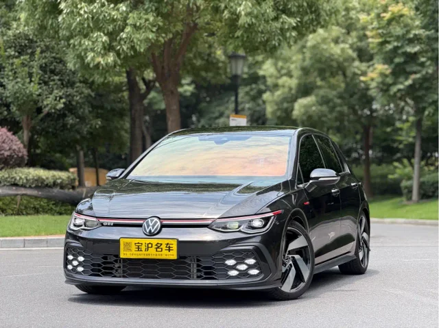 Volkswagen Golf GTI 380TSI DSG GTI