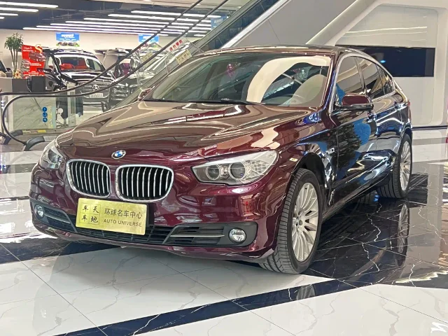 BMW 5 Series GT 535i Leading Type