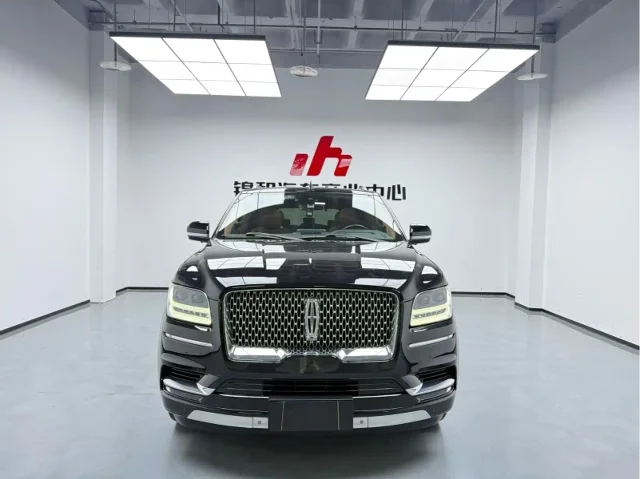 Lincoln Navigator 3.5T Premium Shine Edition