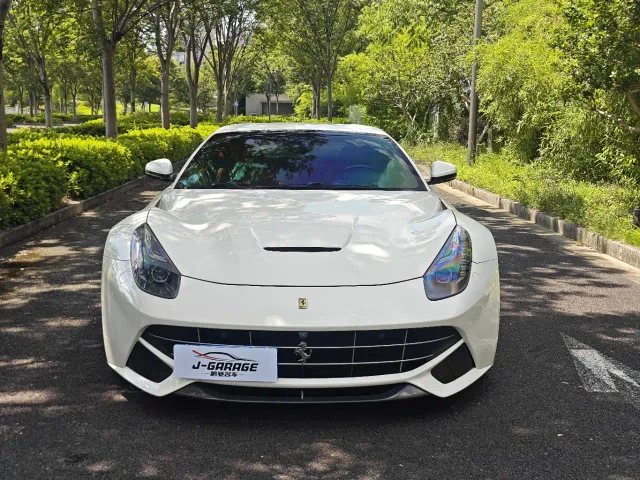 Ferrari F12berlinetta 6.3L Standard Type