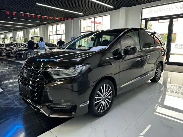 Honda Elysion 2.0L e:HEV Luxury Edition