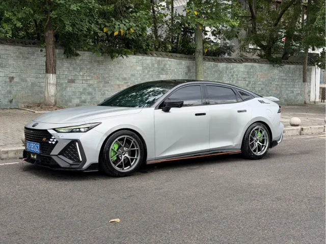 Changan UNI-V 2.0T Classic Sport Type