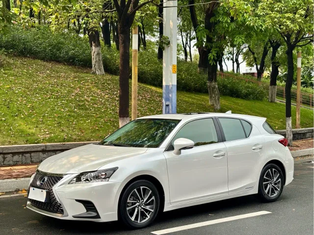 Lexus CT CT200h Comfort Edition Single Color China V