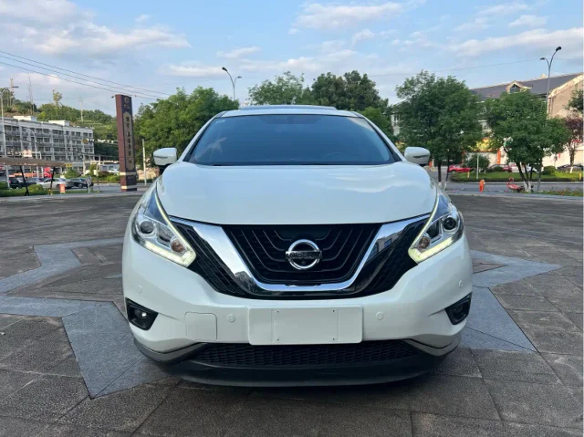 Nissan Murano 2.5L XL 2WD Smart Fashion Edition