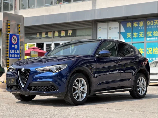 Alfa Romeo Stelvio 2.0T 200HP Elite Edition
