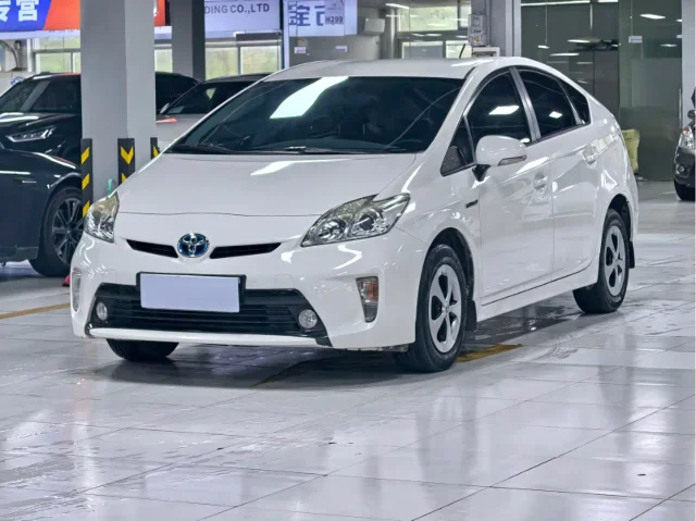 Toyota Prius 1.8L Luxury Edition