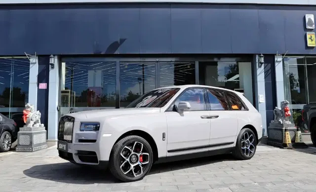 Rolls-Royce Cullinan Black Badge