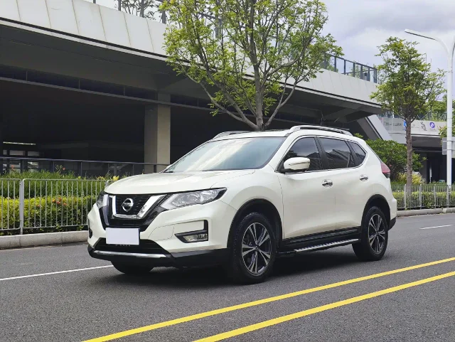 Nissan X-Trail 2.5L CVT Luxury Edition 4WD