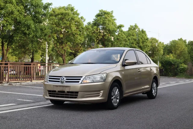 Volkswagen Santana 1.6L Manual Elegant Edition