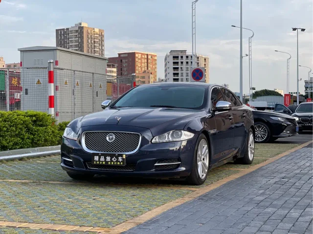 Jaguar XJ XJL 3.0 SC Cambridge Limited Edition