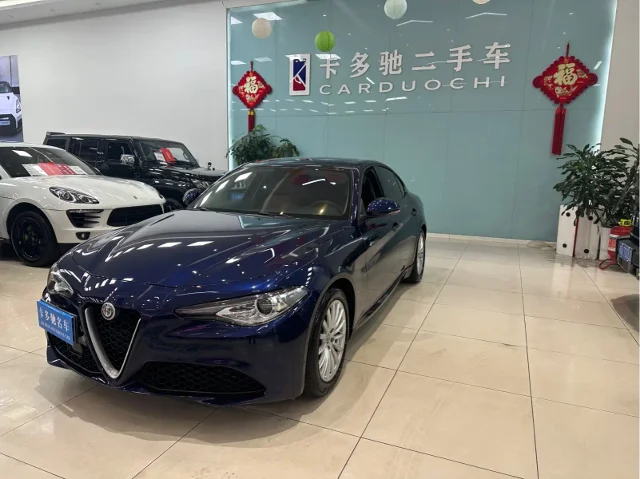 Alfa Romeo Giulia 2.0T 200HP Elite Edition