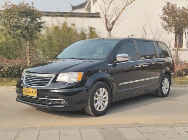Chrysler Grand Voyager (Import) 3.6L Luxury Edition