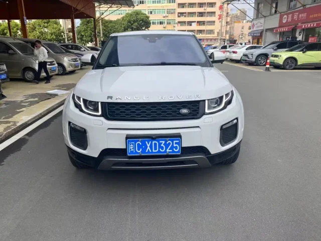 Land Rover Evoque 240PS PURE Elegant Edition