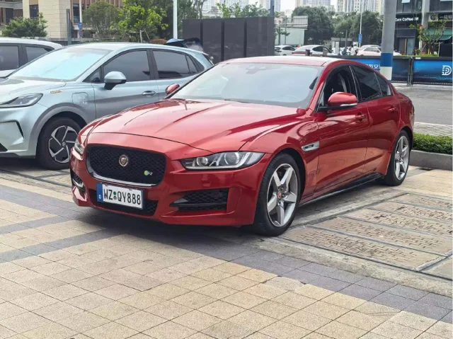 Jaguar XE 2.0T 200PS R-Sport