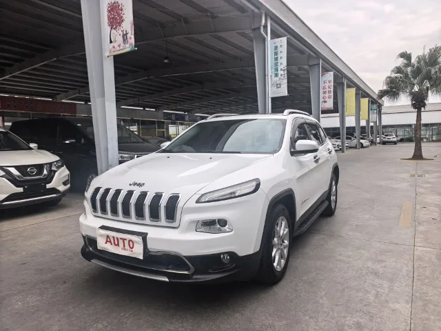 Jeep Cherokee 2.0L Superior Edition