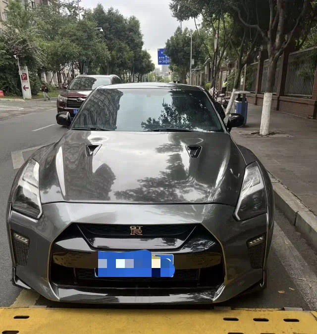Nissan GT-R 3.8T Premium Edition