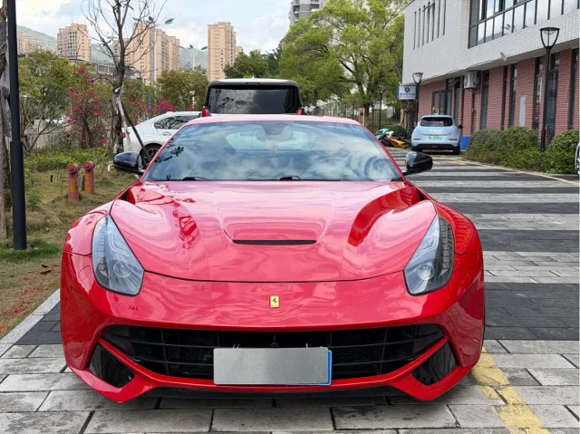 Ferrari F12berlinetta 6.3L Standard Type