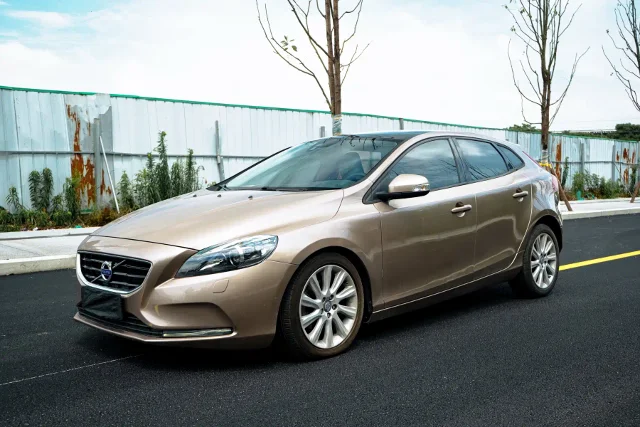 Volvo V40 1.6T Smart Leisure Edition