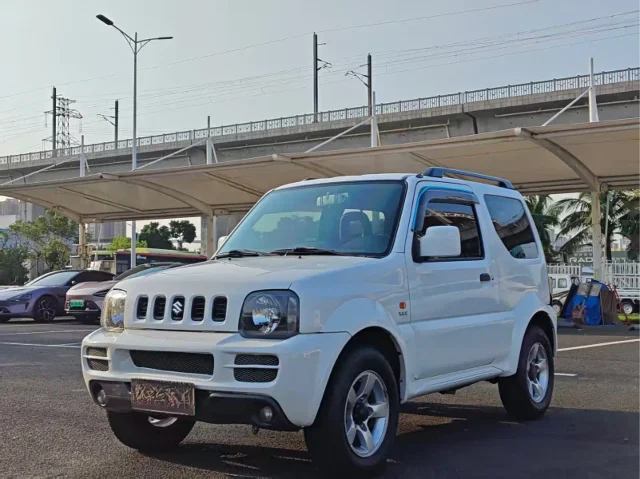 Suzuki Jimny 1.3 AT JLX