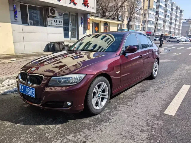 BMW 3 Series (Import) 320i Luxury Type