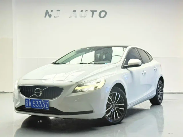 Volvo V40 T3 Smart Leisure Edition