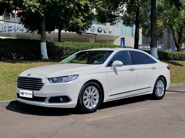 Ford Taurus Facelift EcoBoost 180 Luxury Type