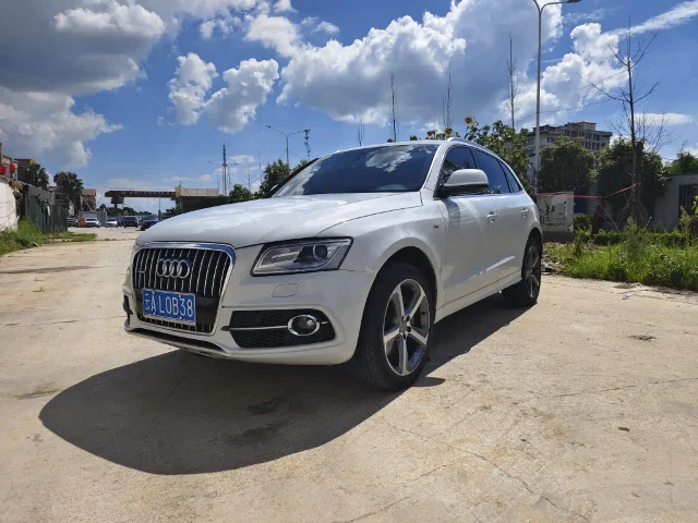 Audi Q5 (Import) 45 TFSI quattro Sport Type
