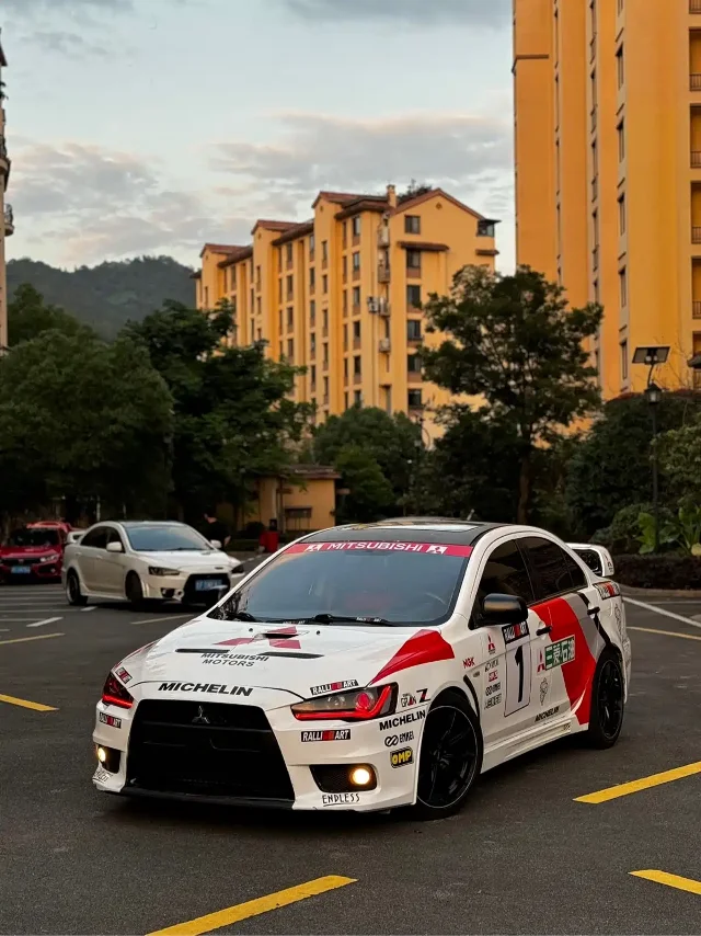 Mitsubishi Lancer EX Fashion Edition 1.8L Manual Luxury Type