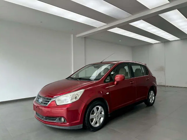 Venucia R50 1.6L Auto Luxury Edition