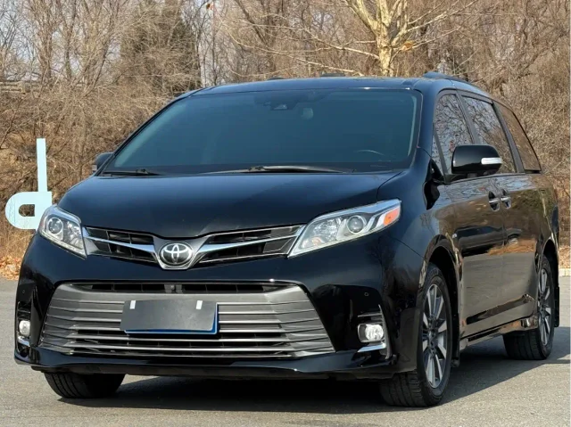 Toyota Sienna 3.5L 4WD L