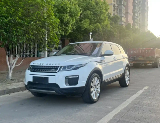 Land Rover Evoque 2.0T SE Smart Shine Edition