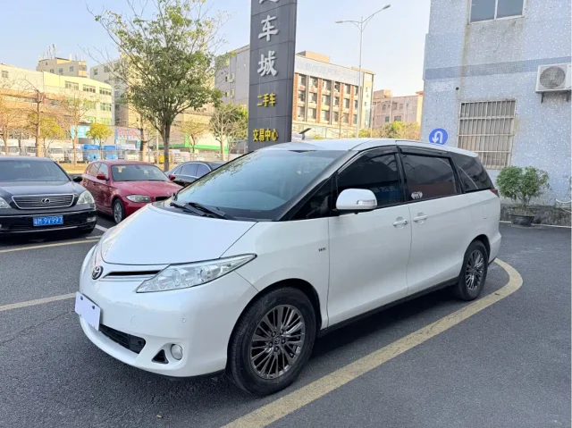 Toyota Previa 2.4L 7 seats Standard Edition