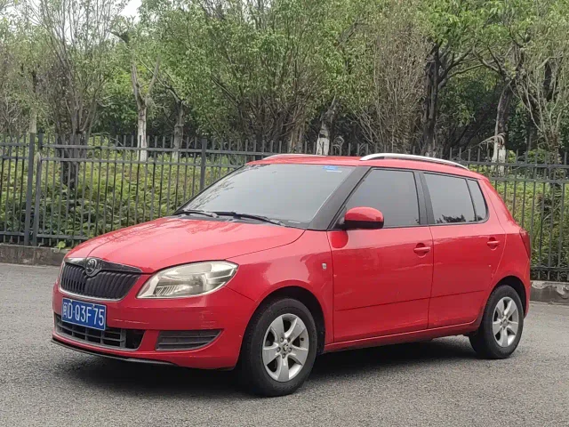 Skoda Fabia 1.4L Auto Crystal Supreme Edition