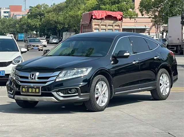 Honda Crosstour 2.4L Luxury Edition