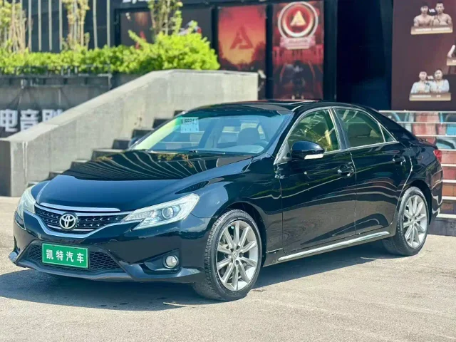 Toyota Reiz 2.5V Fashion Sharp Edition