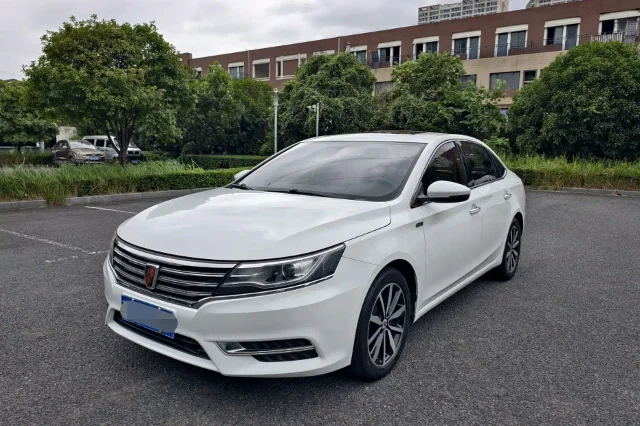 Roewe i6 Classic 20T Auto Internet Smart Edition