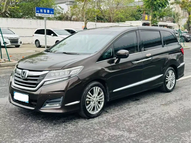 Honda Elysion 2.4L Luxury Edition