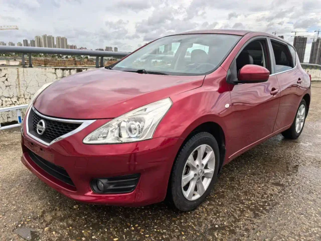 Nissan Tiida 1.6L CVT Comfort Type