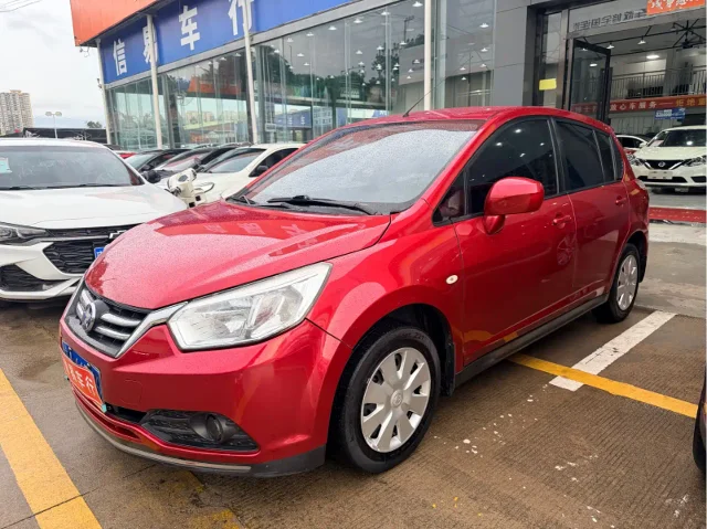 Venucia R50 1.6L Auto Elite Edition