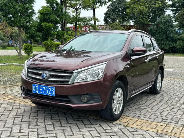 Venucia T70 2.0L CVT Wise Travel Edition