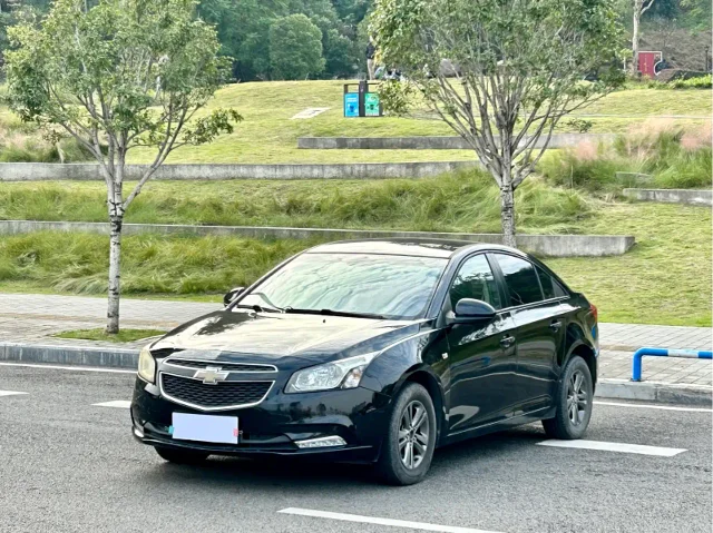 Chevrolet Cruze 1.5L Classic SL MT