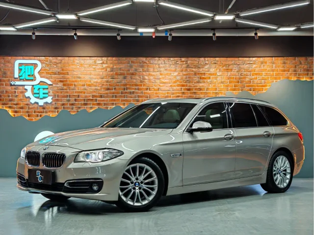 BMW 5 Series (Import) 528i xDrive M Sport Type Touring Edition