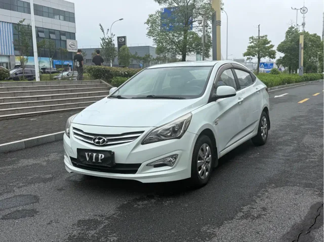 Hyundai Verna 1.4L Manual Smart Type GLS