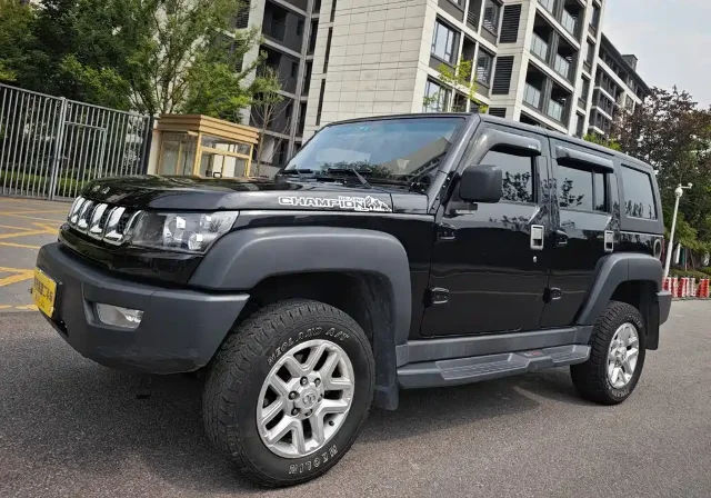 Beijing Off-Road BJ40 40L 2.0T Manual 4WD Premium Edition
